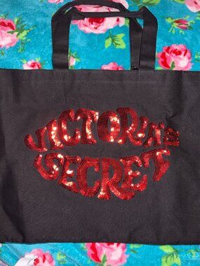 NWT Victoria Secret sequined lips tote
